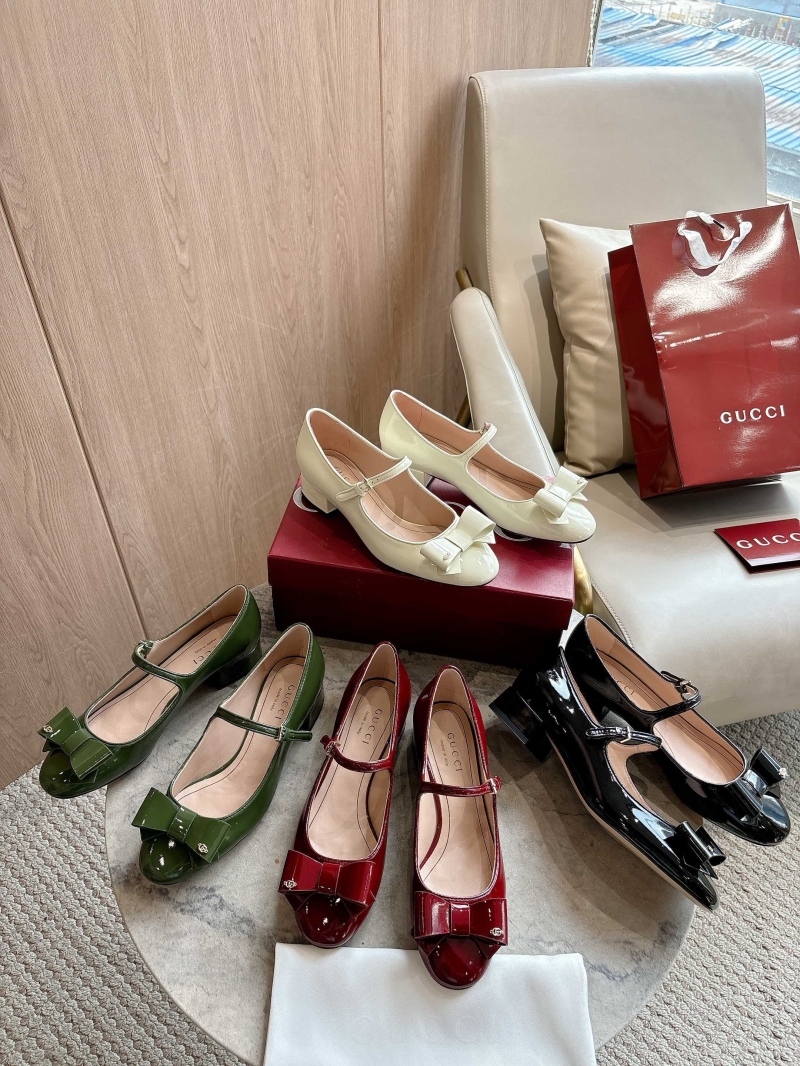 Gvc*1 flat shoes